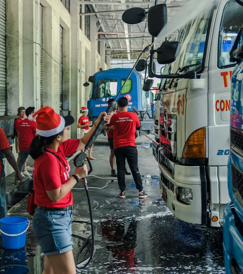 Haulio Christmas CSR 2019 - Prime Mover Washing